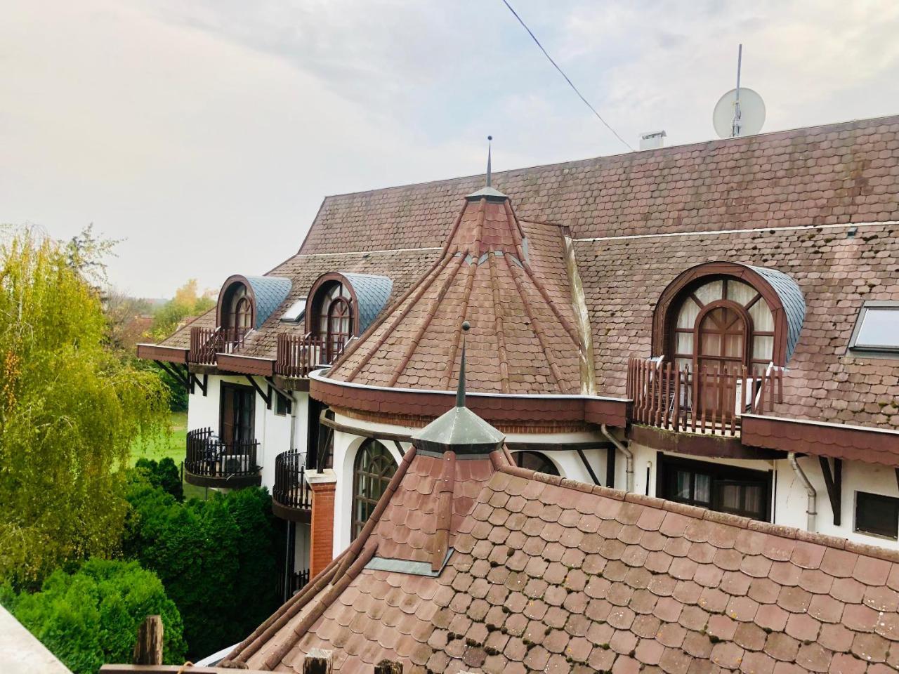 Karikas Hotel Hajdúszoboszló Exterior foto